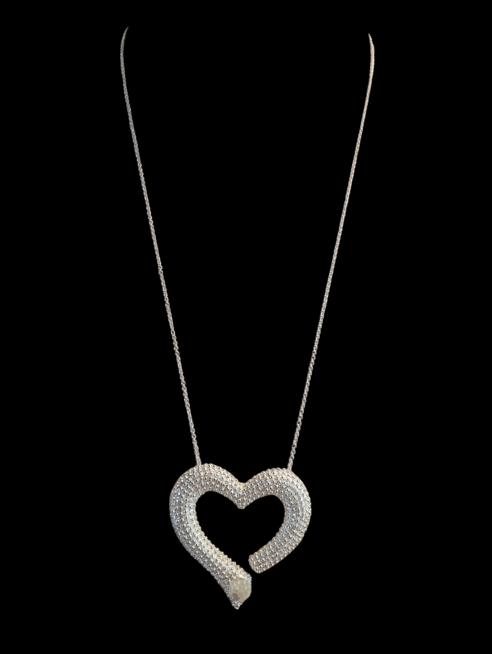 NWT - Beautiful Vantel Pearls Silver Tone "Be Mine" Chain Necklace 10" Drop